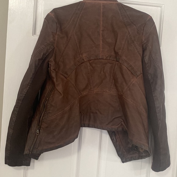 Leather jacket - Picture 5 of 5
